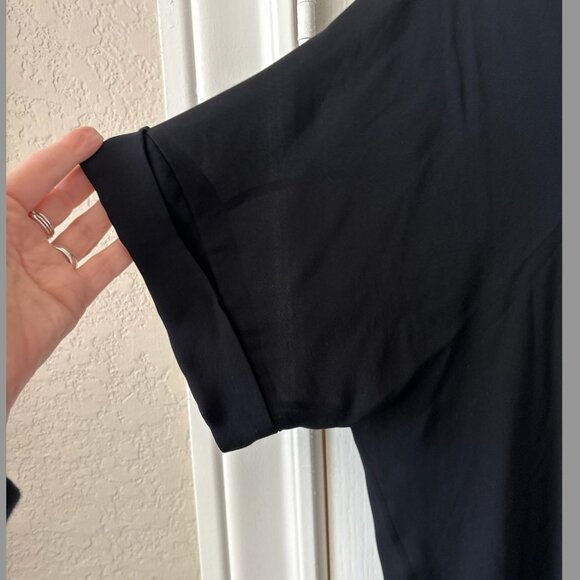 Vince Silk Popover Top Black Size Medium - Picture 3 of 3